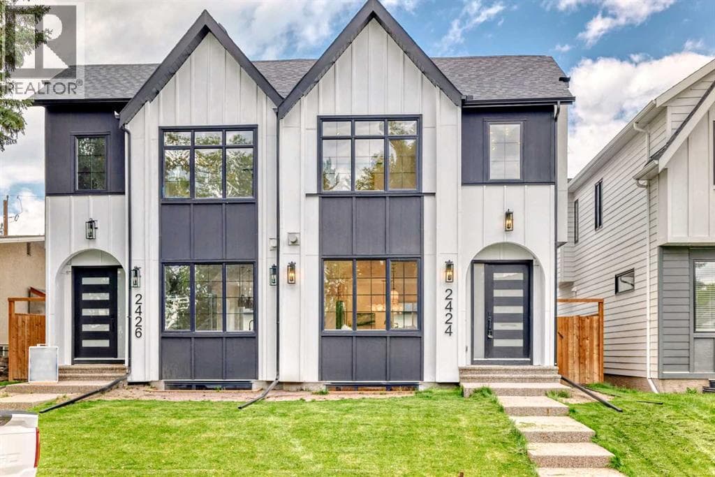 2426 53 Avenue SW in NORTH GLENMORE PARK
