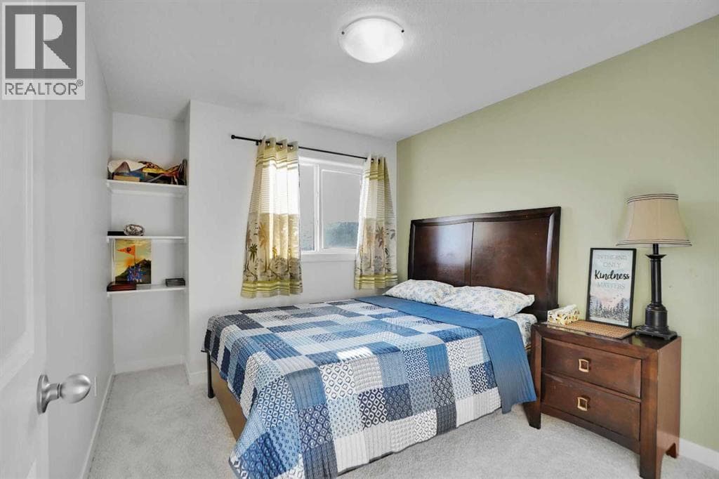 243 CORNERSTONE AVENUE NORTHEAST — photo 4