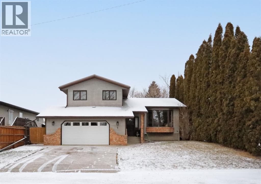 5 FAIRVIEW PARK LANE WEST in 