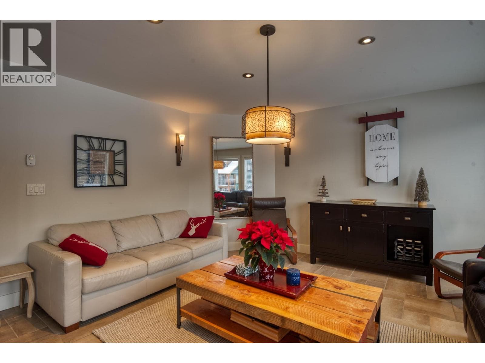 152 CLEARVIEW Crescent, Interior REALTORS® — photo 3