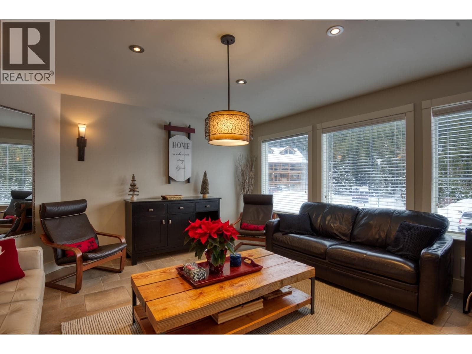 152 CLEARVIEW Crescent, Interior REALTORS® — photo 5