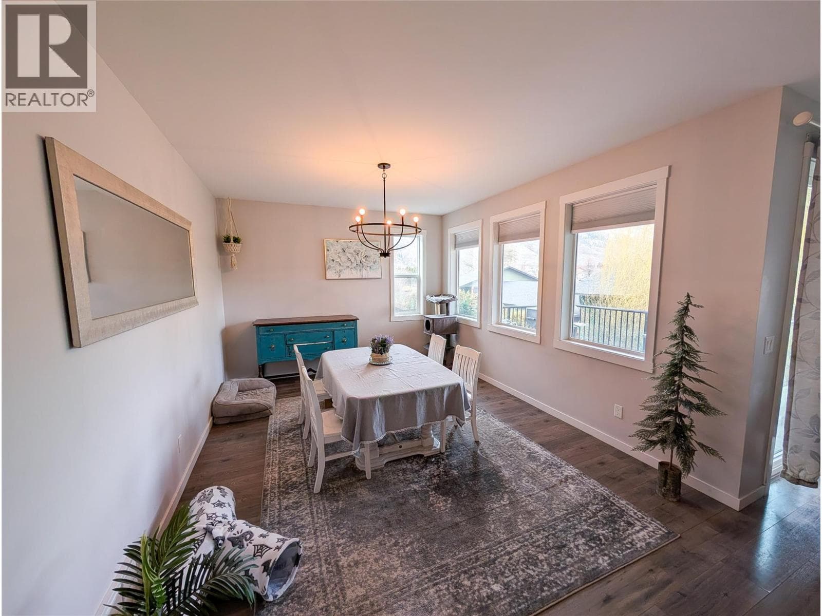 2710 BEACHMOUNT CRESCENT — photo 5