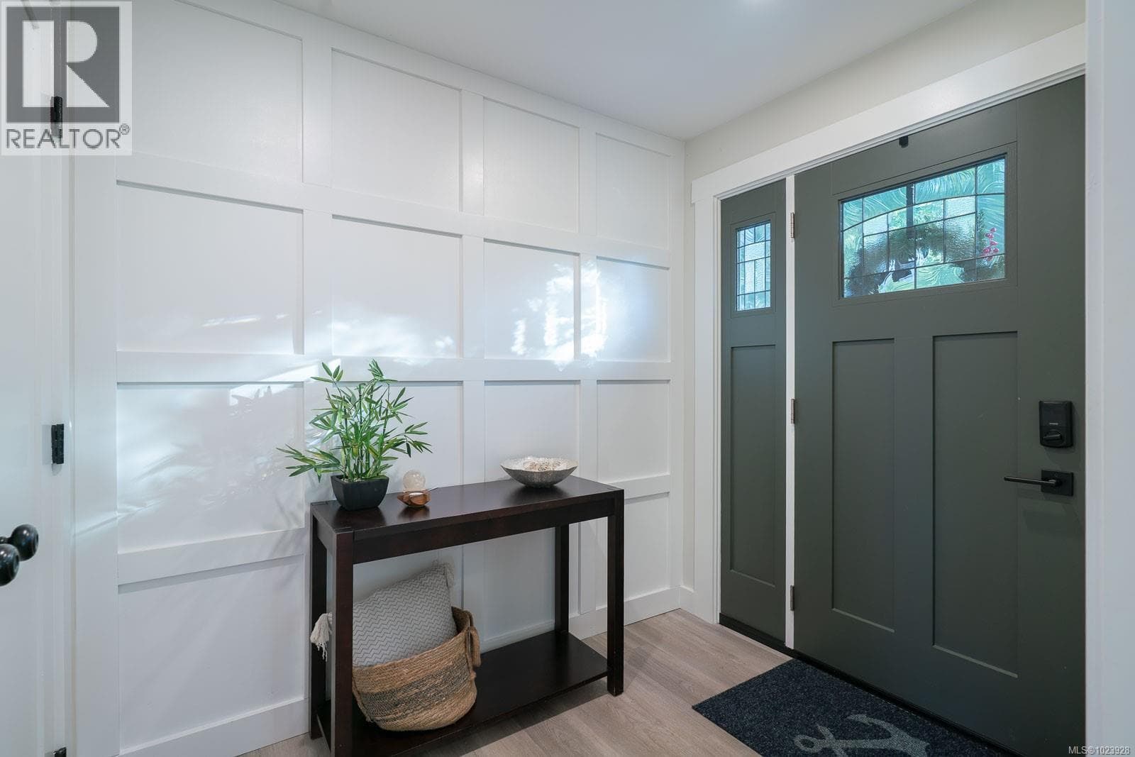7801-7807 Beaver Creek Rd, Vancouver Island — photo 4