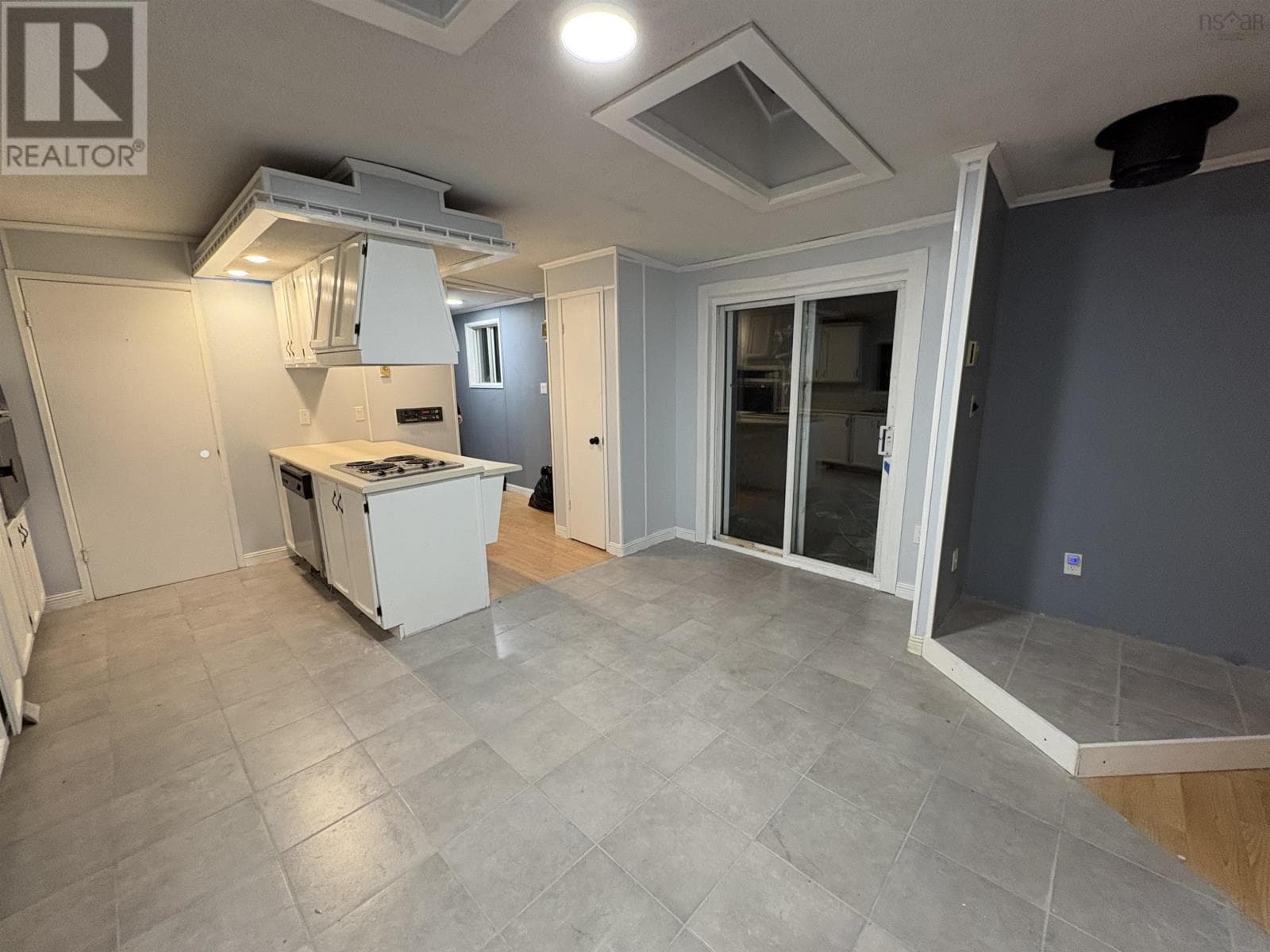 47 MACINTOSH DRIVE — photo 4