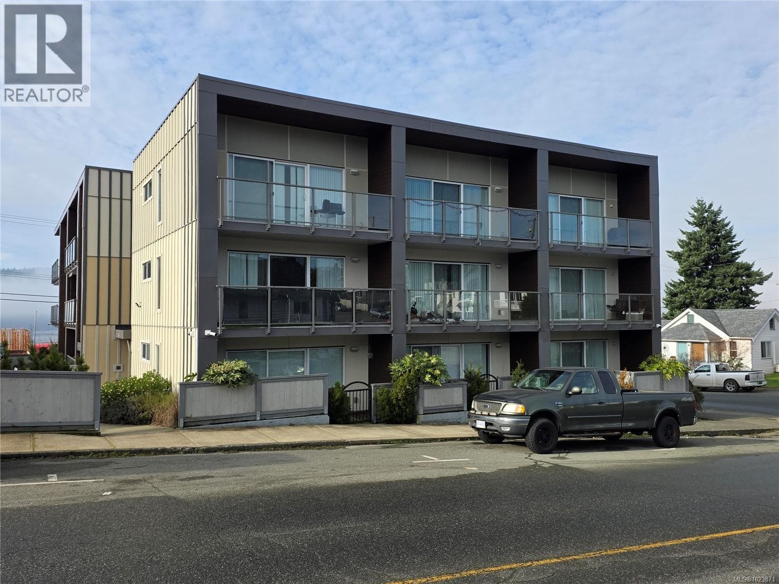 4916 Athol St — photo 3