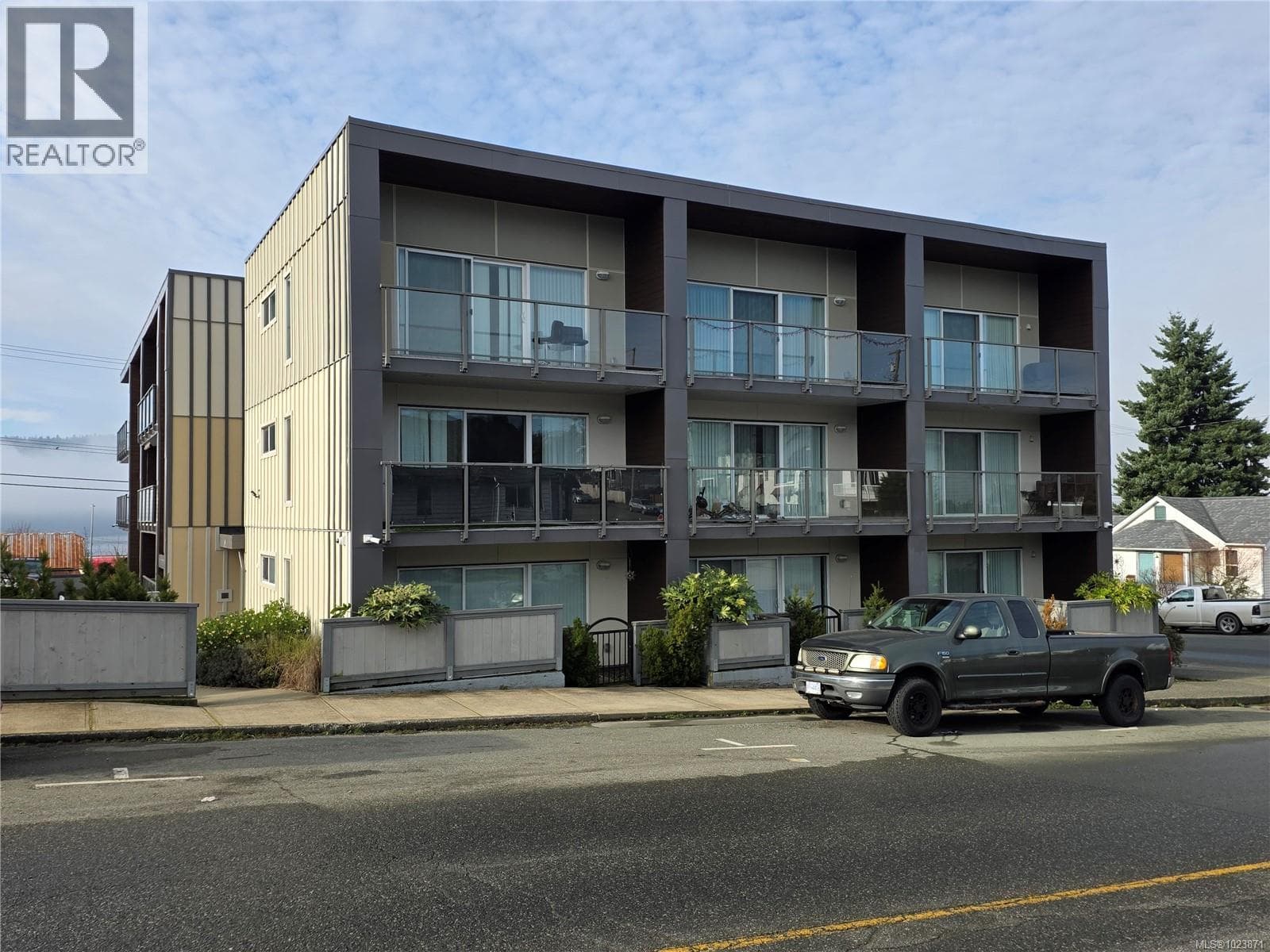 4916 Athol St — photo 4