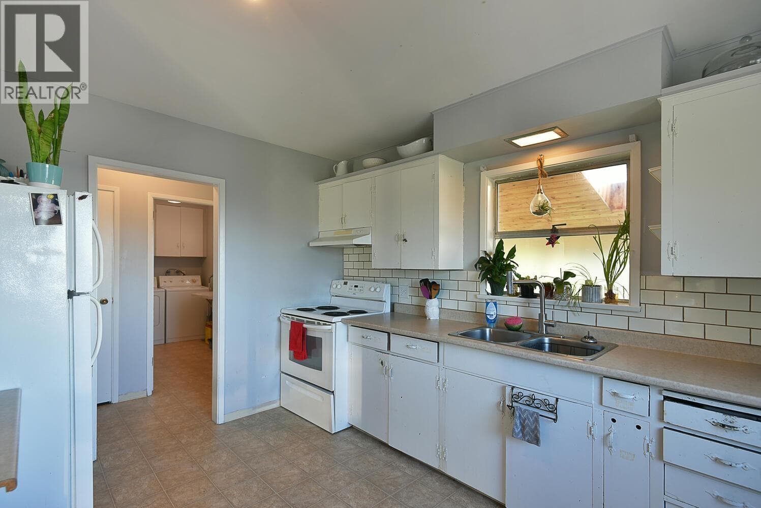 4726 LAUREL AVENUE, Greater Vancouver — photo 5