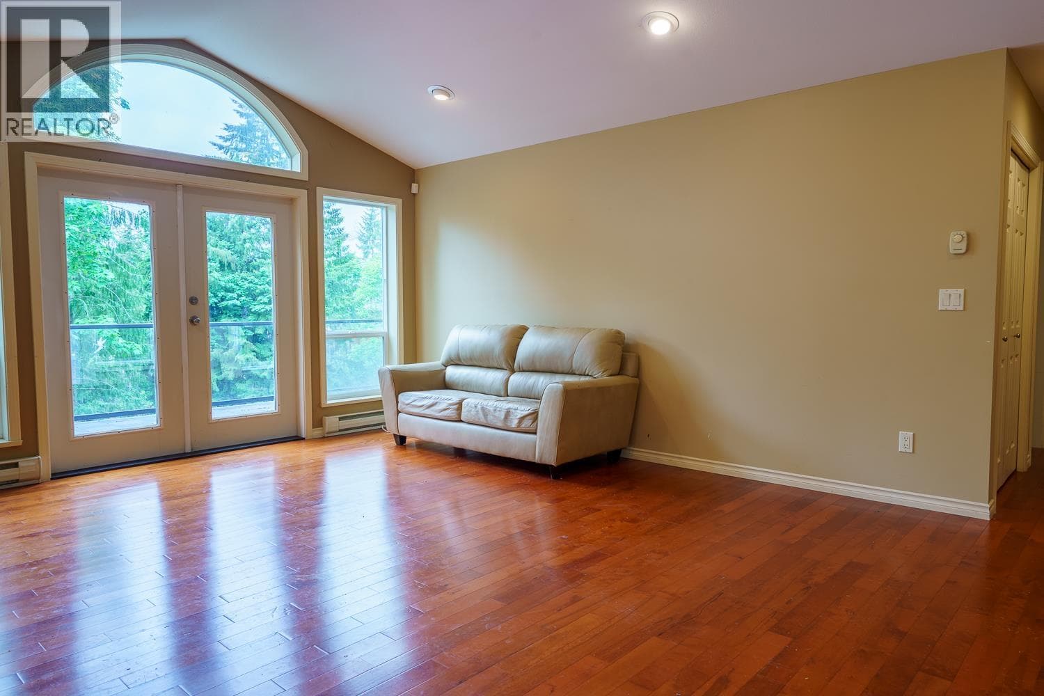 5886 SANDY HOOK ROAD — photo 5