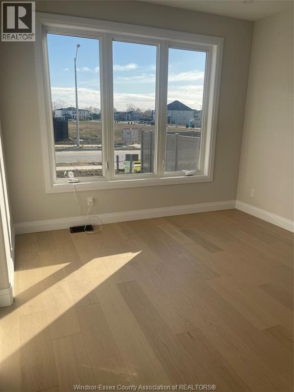 4517 VALERIO CRESCENT, Windsor — photo 4
