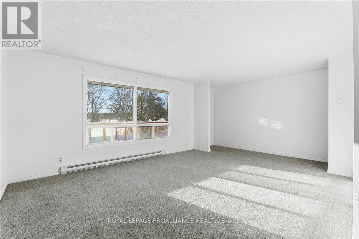 118 RIVER STREET E, Central Lakes — photo 4