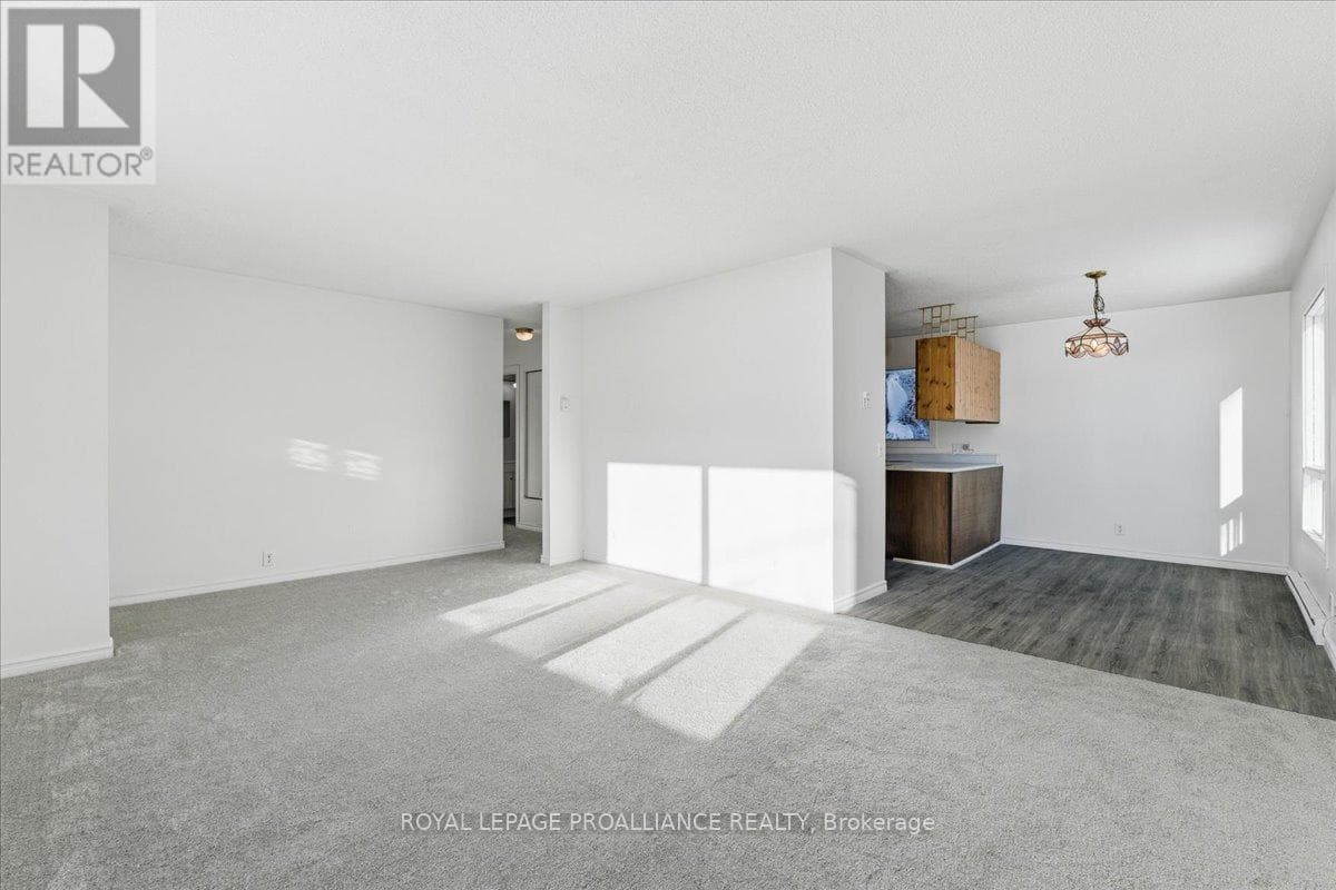 118 RIVER STREET E, Central Lakes — photo 5