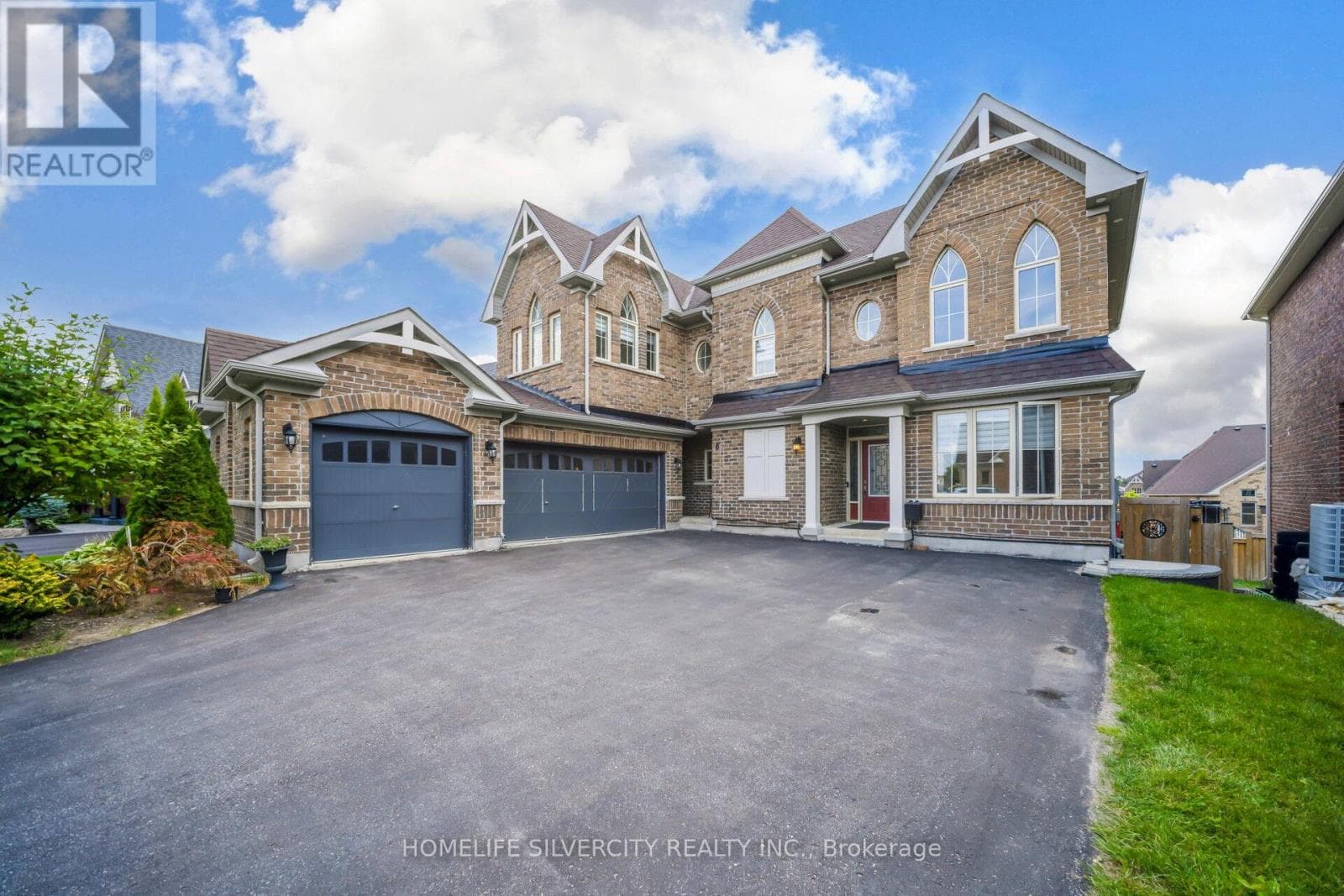 8 MITCHELL CRESCENT in 