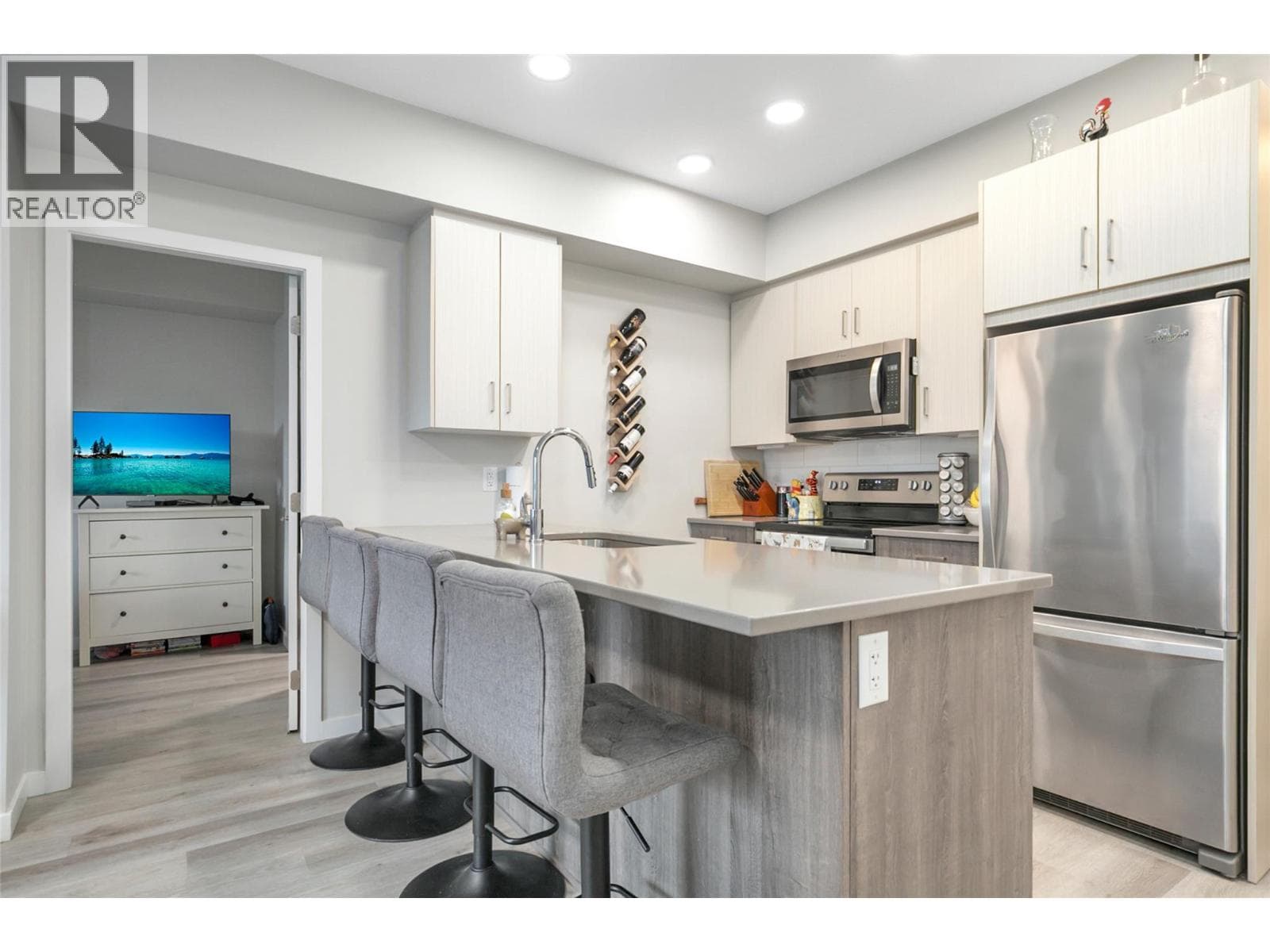 2301 Carrington Road Unit# 407, Interior REALTORS® — photo 4