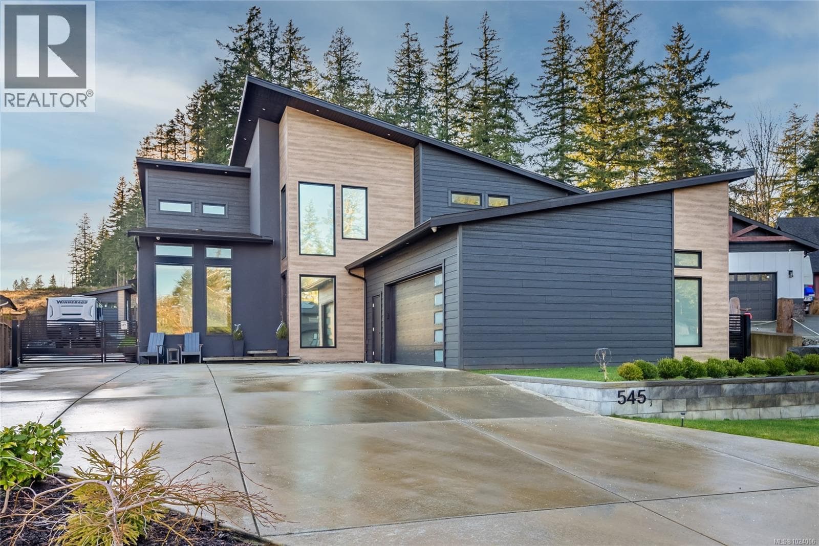 545 Nebraska Pl in