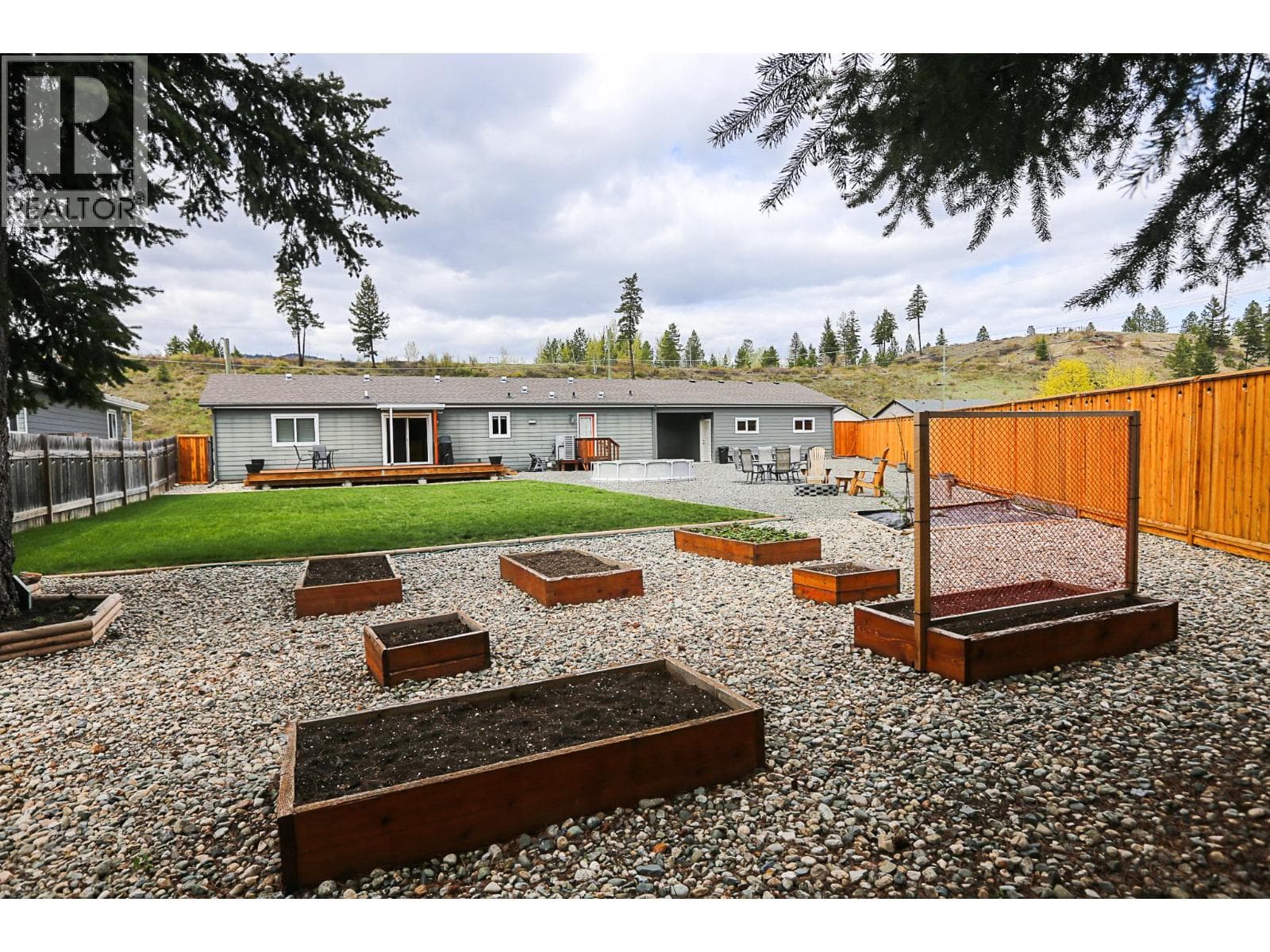 440 SISKA DRIVE, Interior REALTORS® — photo 3