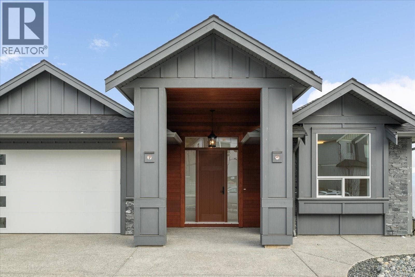 4684 AMBIENCE DRIVE, Vancouver Island — photo 4