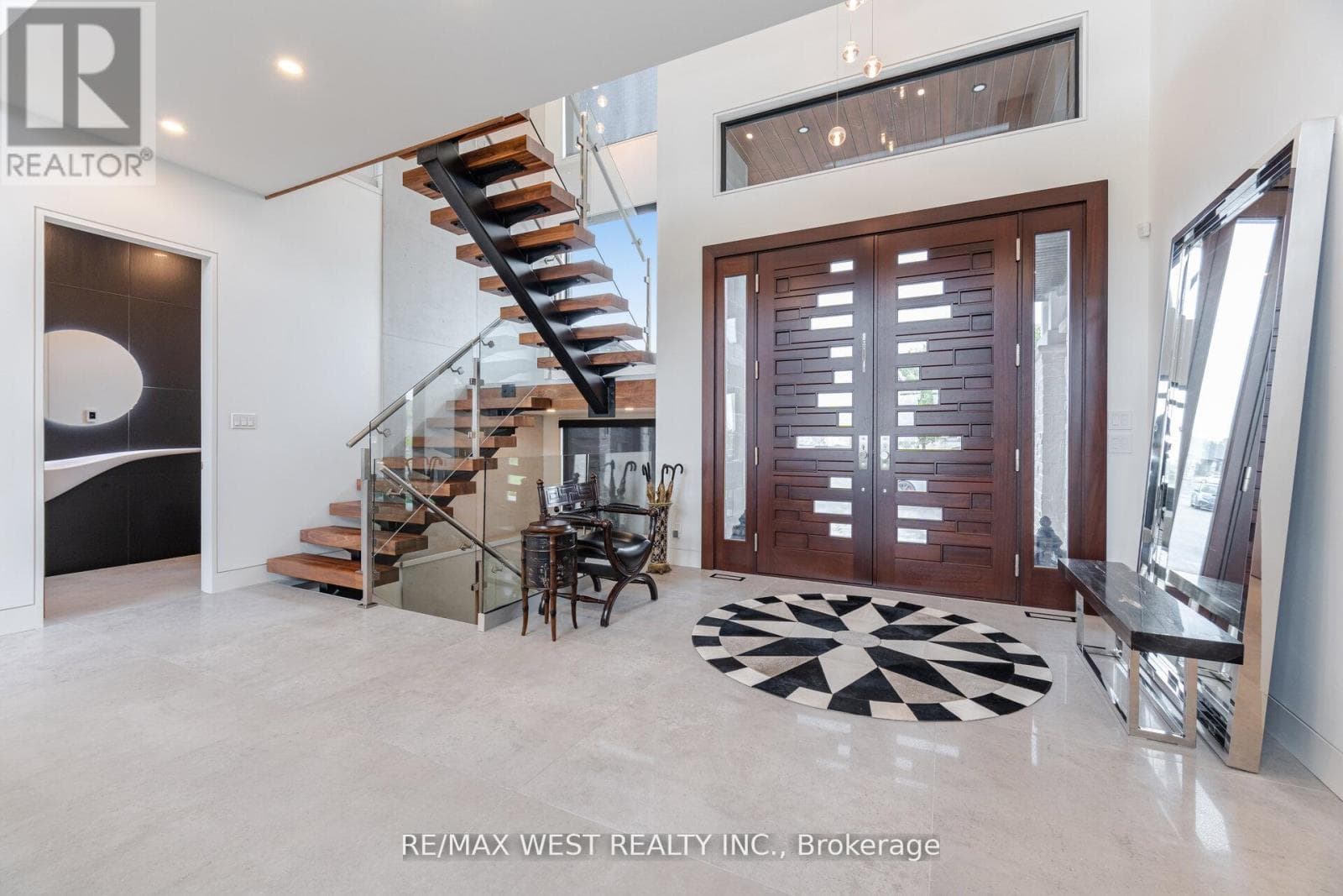 83 NAVIGATION DRIVE, Toronto — photo 3