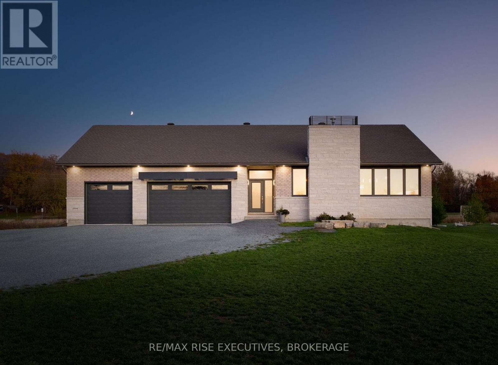 158 SUMMERSIDE DRIVE in 