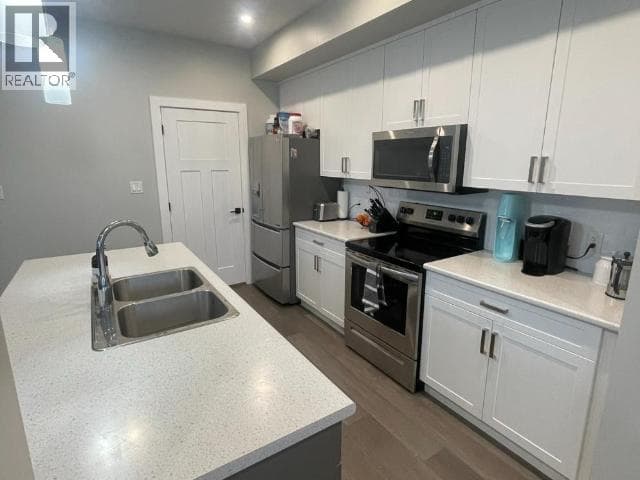 1611 PHILLIPS Street, Interior REALTORS® — photo 3