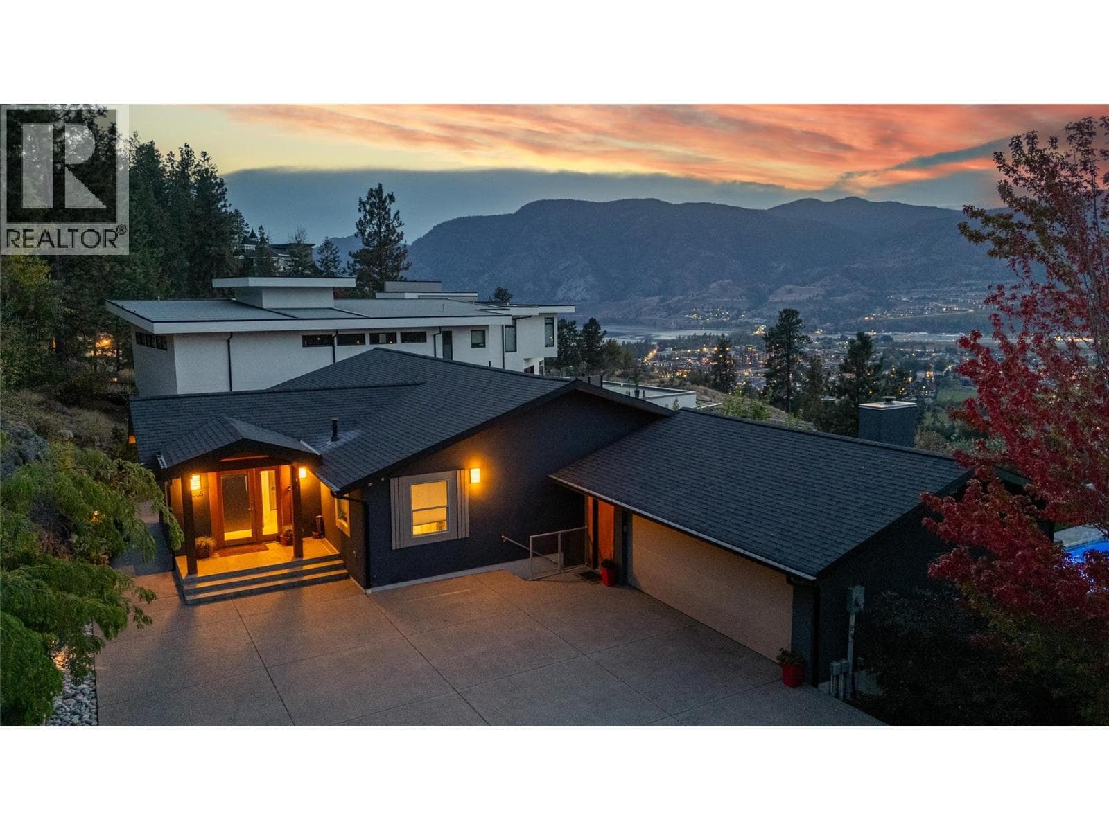 3005 JUNIPER DRIVE, Interior REALTORS® — photo 3
