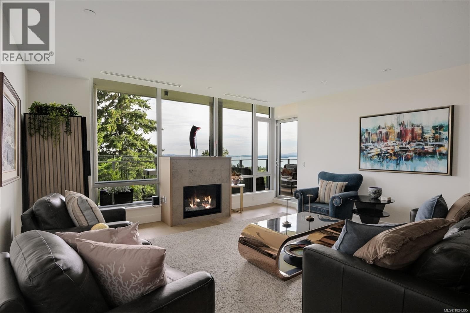 202 5388 Hill Rise Terr in 