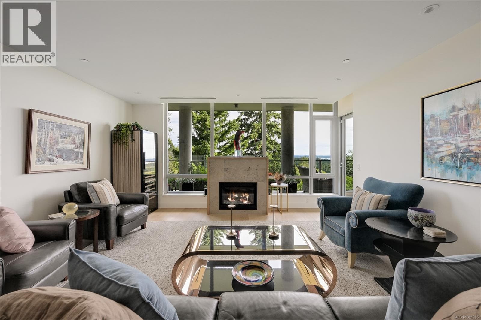 202 5388 Hill Rise Terr, Victoria — photo 2