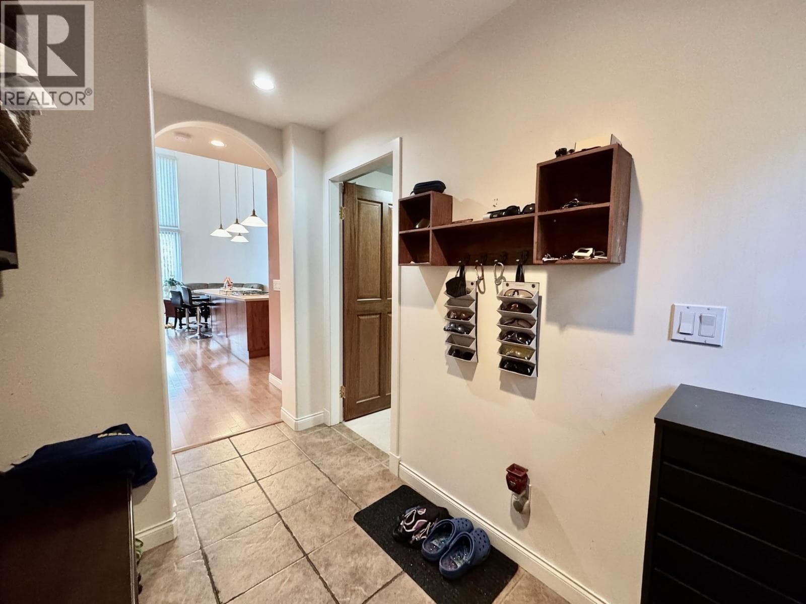 250 MARINA Way Unit# 204, Interior REALTORS® — photo 3