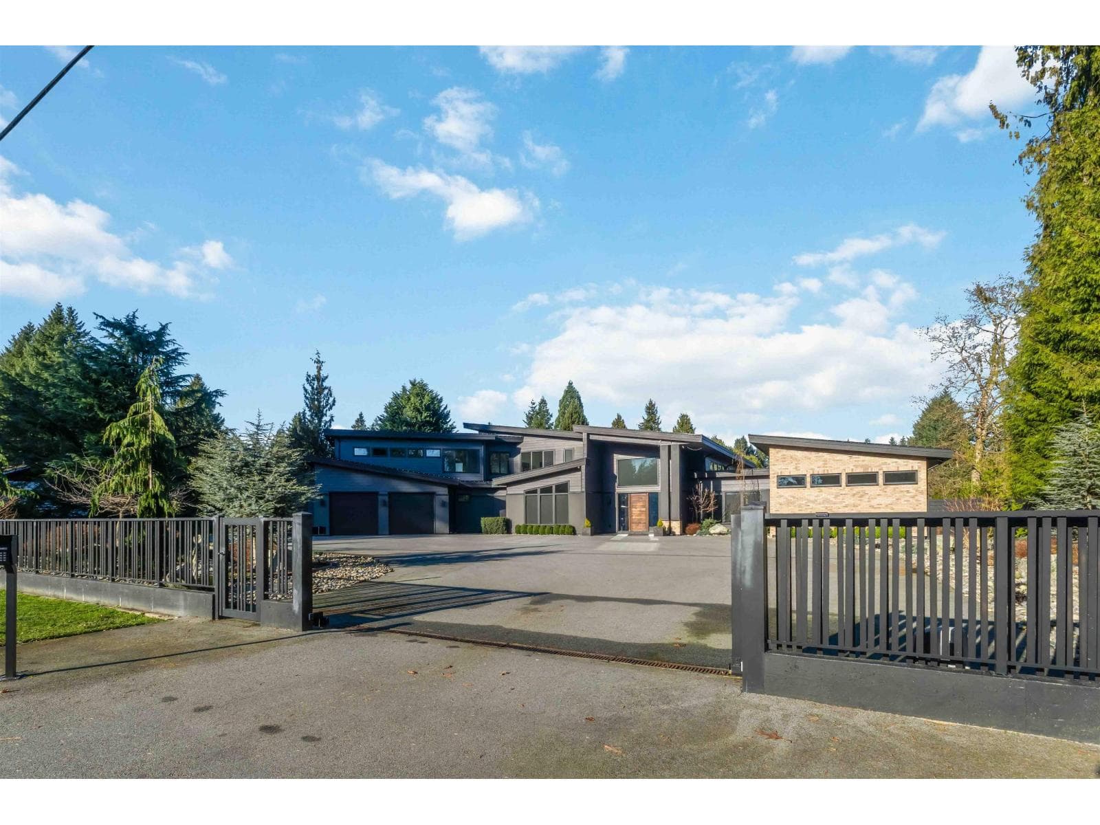 24095 53 AVENUE in 