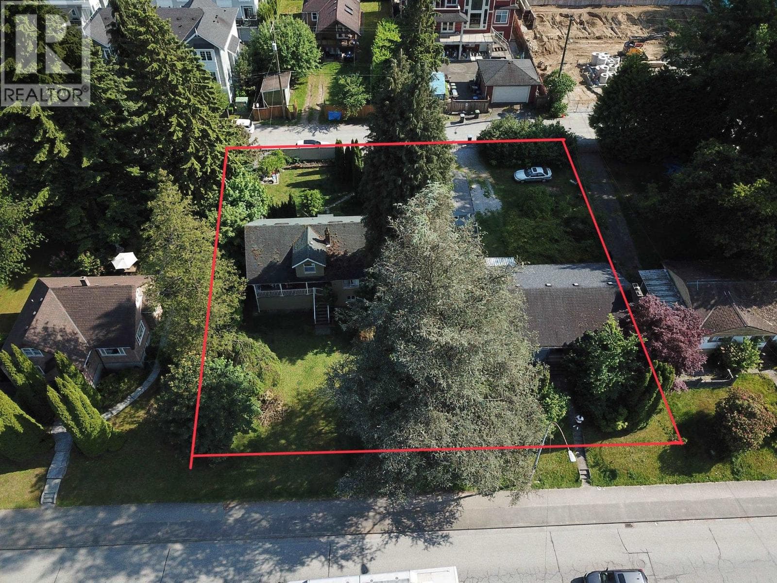 2813 ST JOHNS STREET in Moody Centre