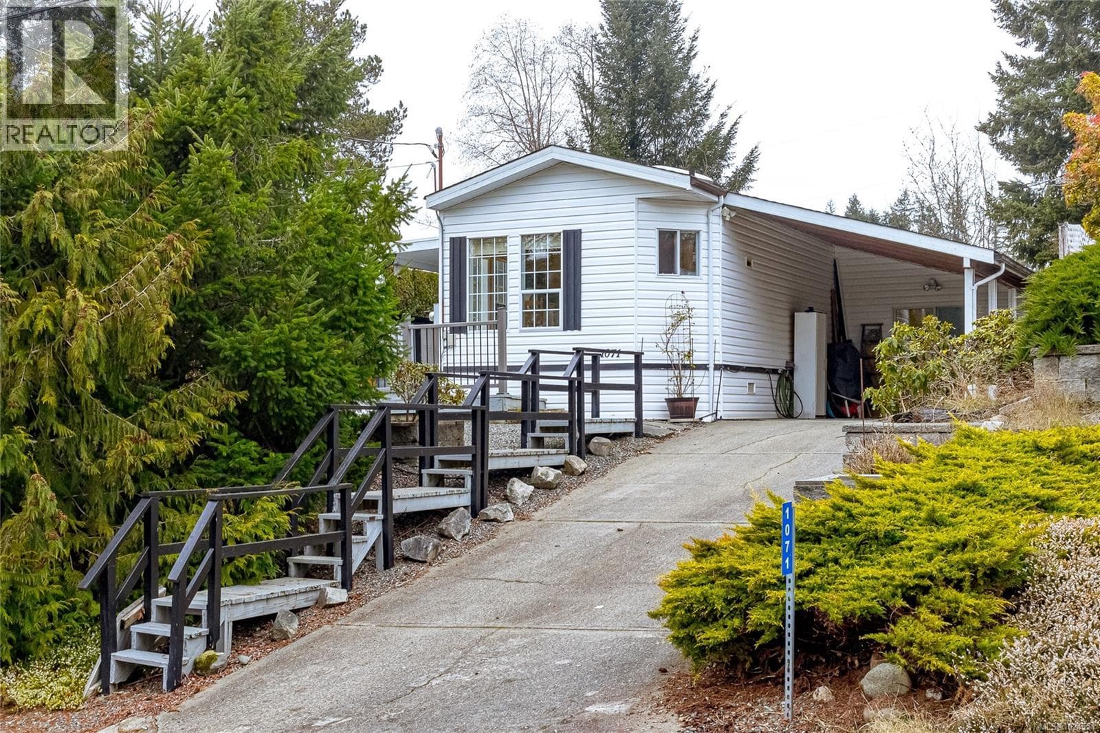 1071 Bourban Rd in