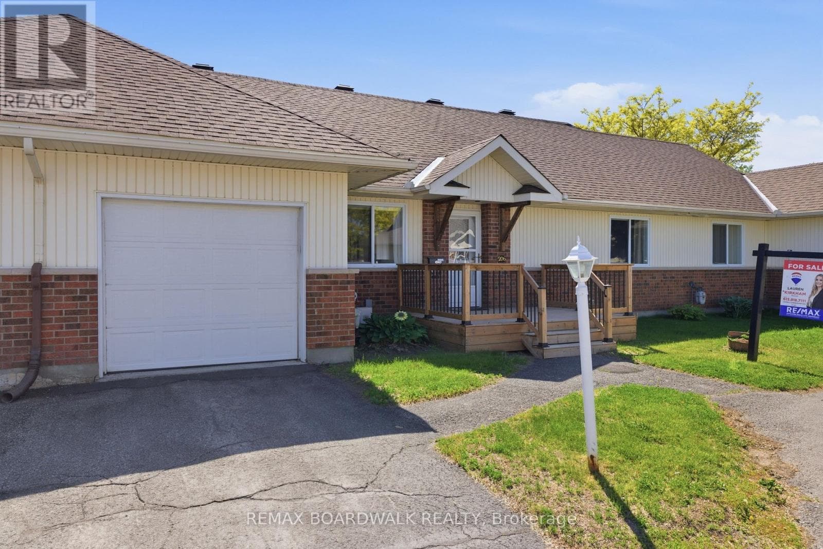 206 OAK LEAF PRIVATE in RICHMOND