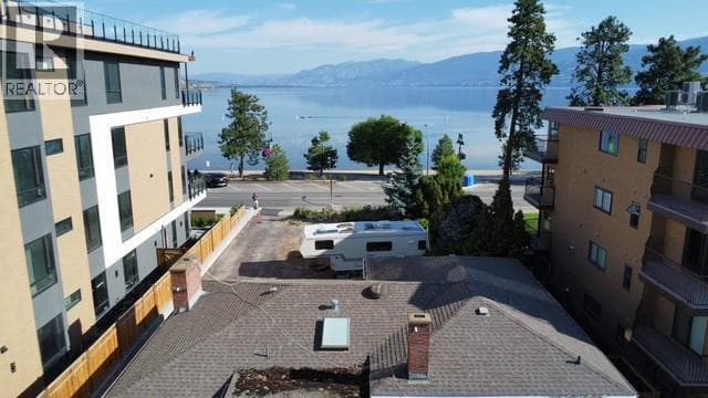 594 LAKESHORE DRIVE WEST, Interior REALTORS® — photo 2