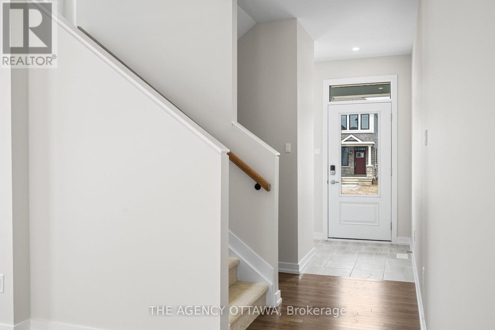 948 SEAGRAVE LANE, Ottawa — photo 2