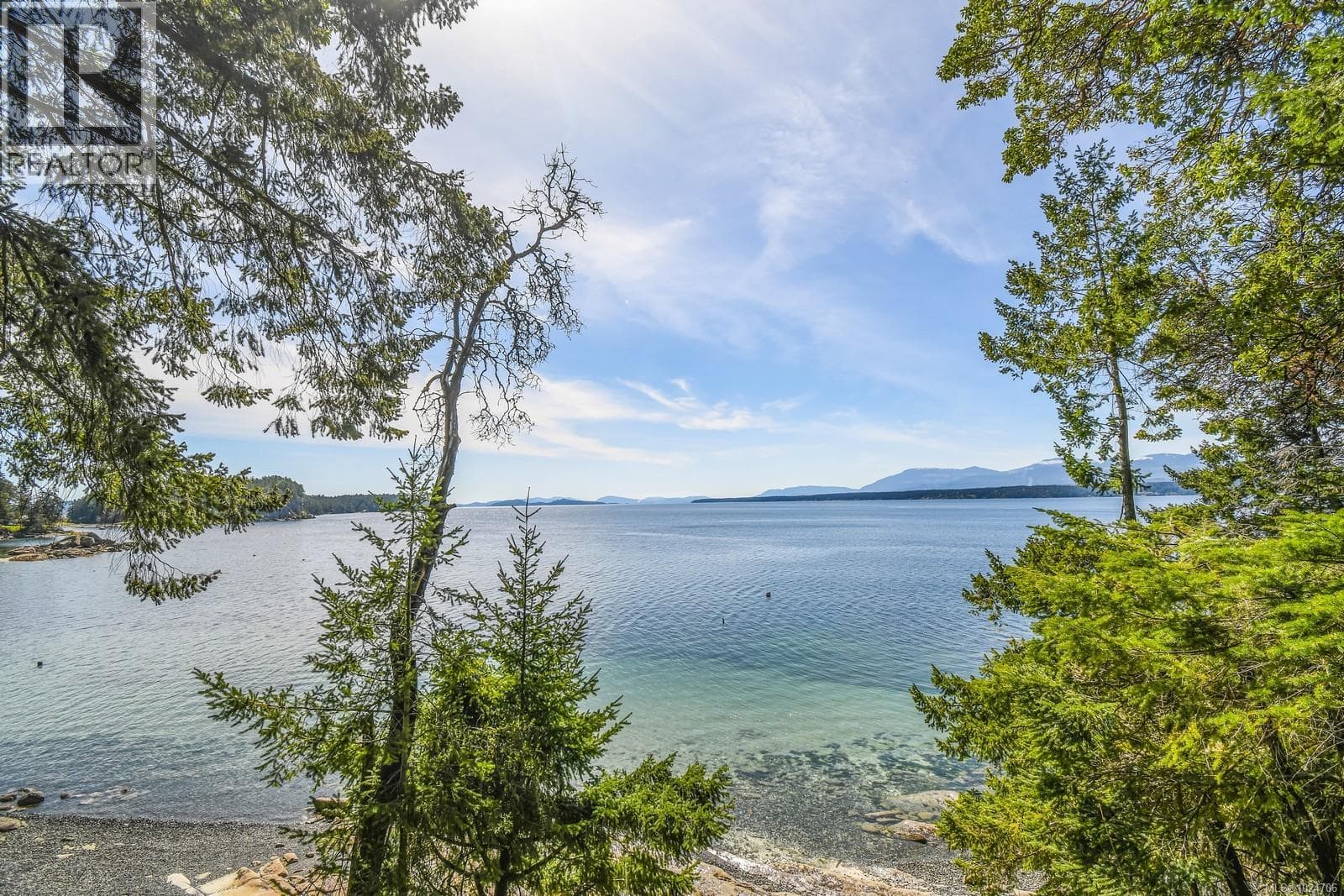 919 SALAL DRIVE, Vancouver Island — photo 2