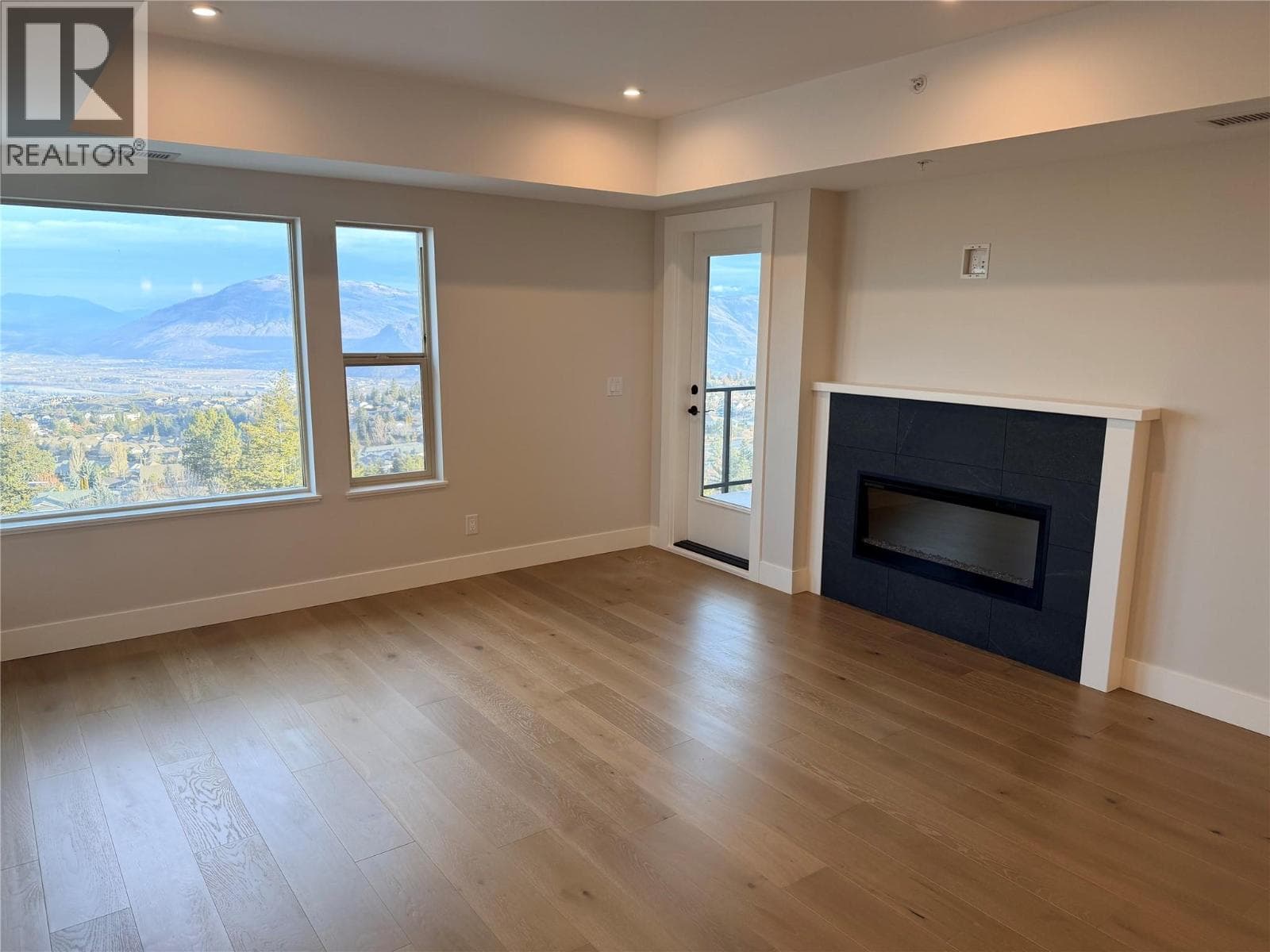 2171 VAN HORNE DRIVE UNIT 307, Interior REALTORS® — photo 5