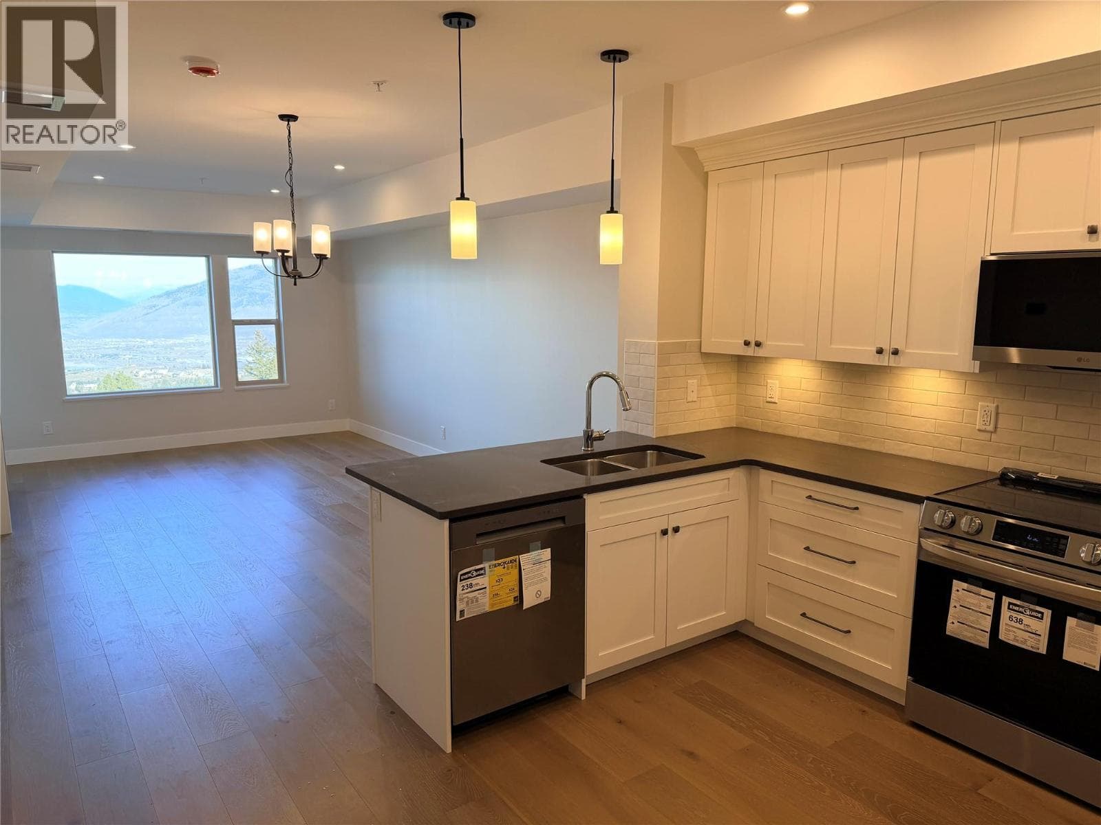 2171 VAN HORNE DRIVE UNIT 201, Interior REALTORS® — photo 2