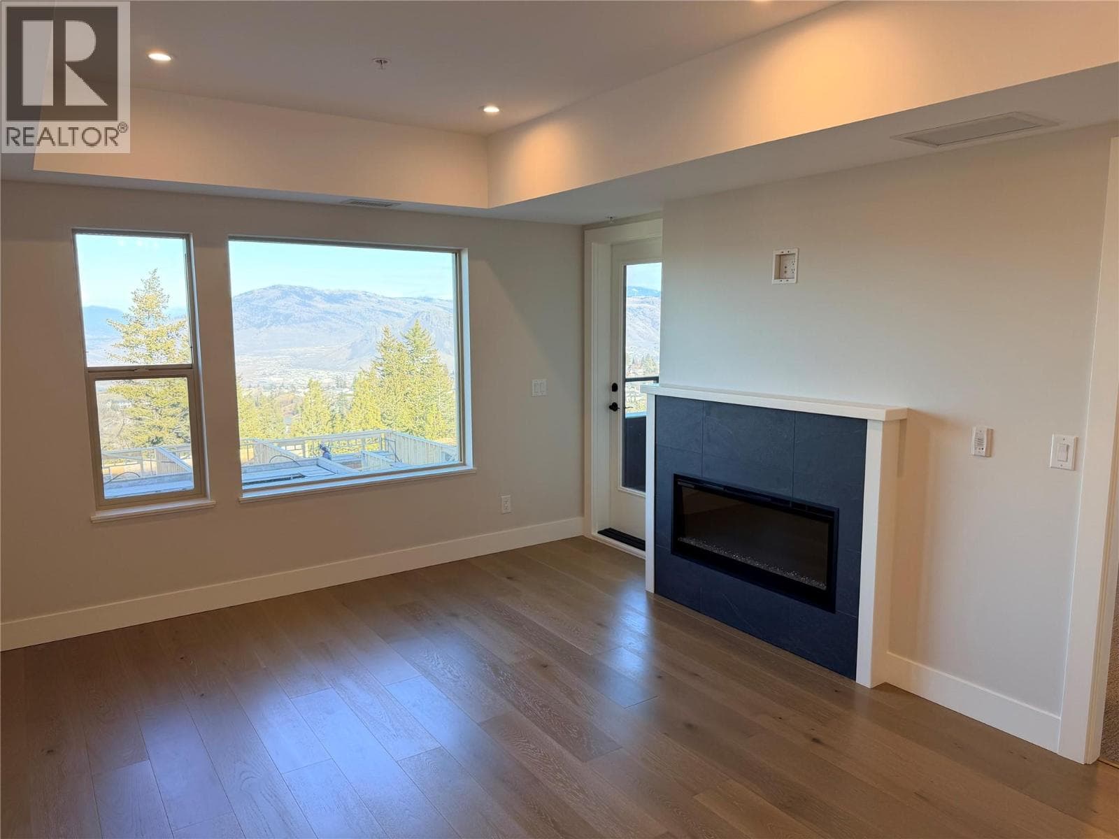 2171 VAN HORNE DRIVE UNIT 108, Interior REALTORS® — photo 4
