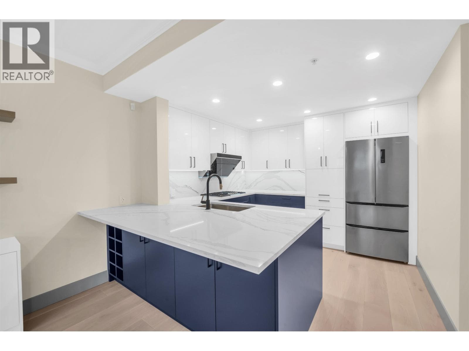 6018 CHANCELLOR MEWS in 