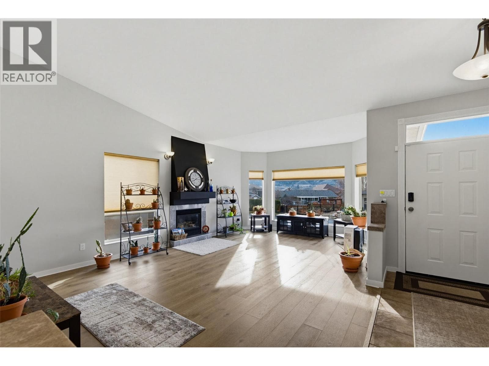 3744 NAVATANEE DRIVE, Interior REALTORS® — photo 2