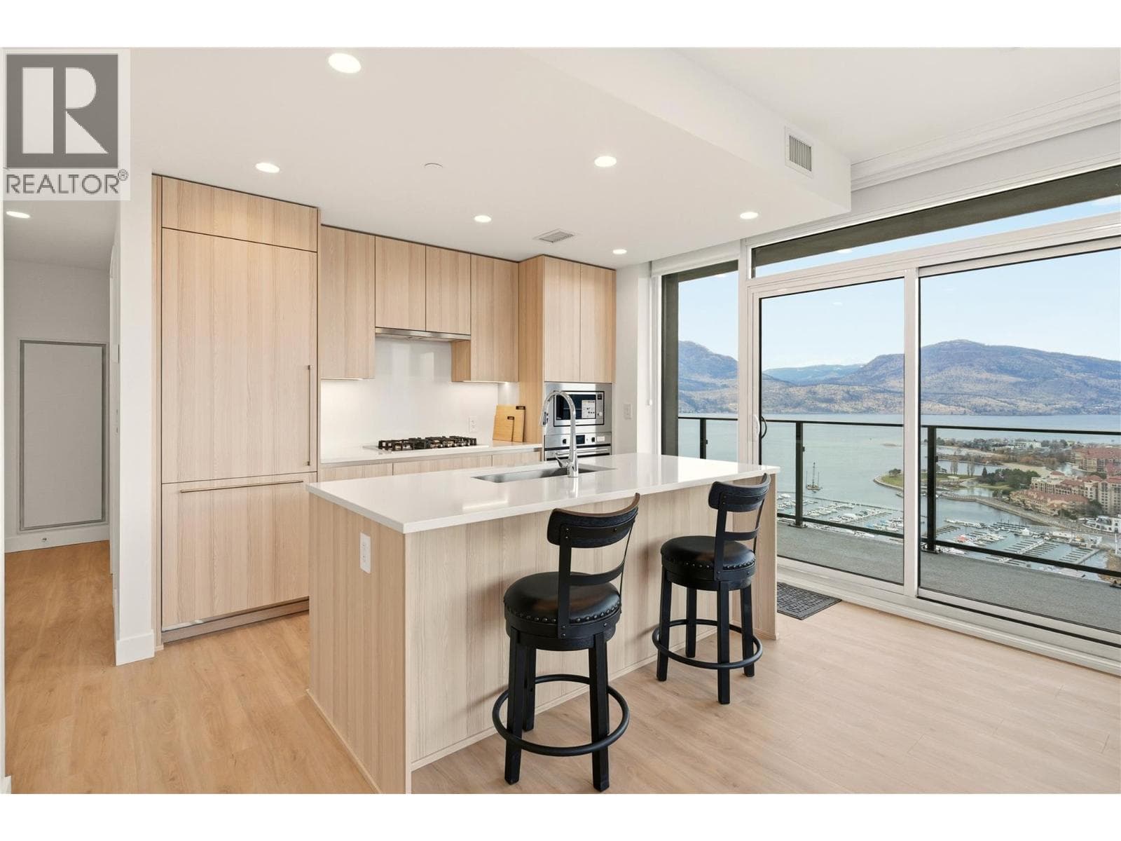 1626 Water Street Unit# 3402, Interior REALTORS® — photo 2
