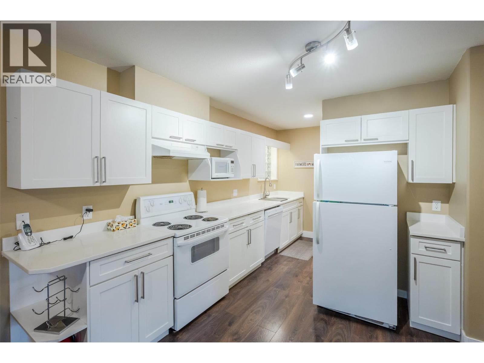 640 MAIN STREET UNIT 309, Interior REALTORS® — photo 4