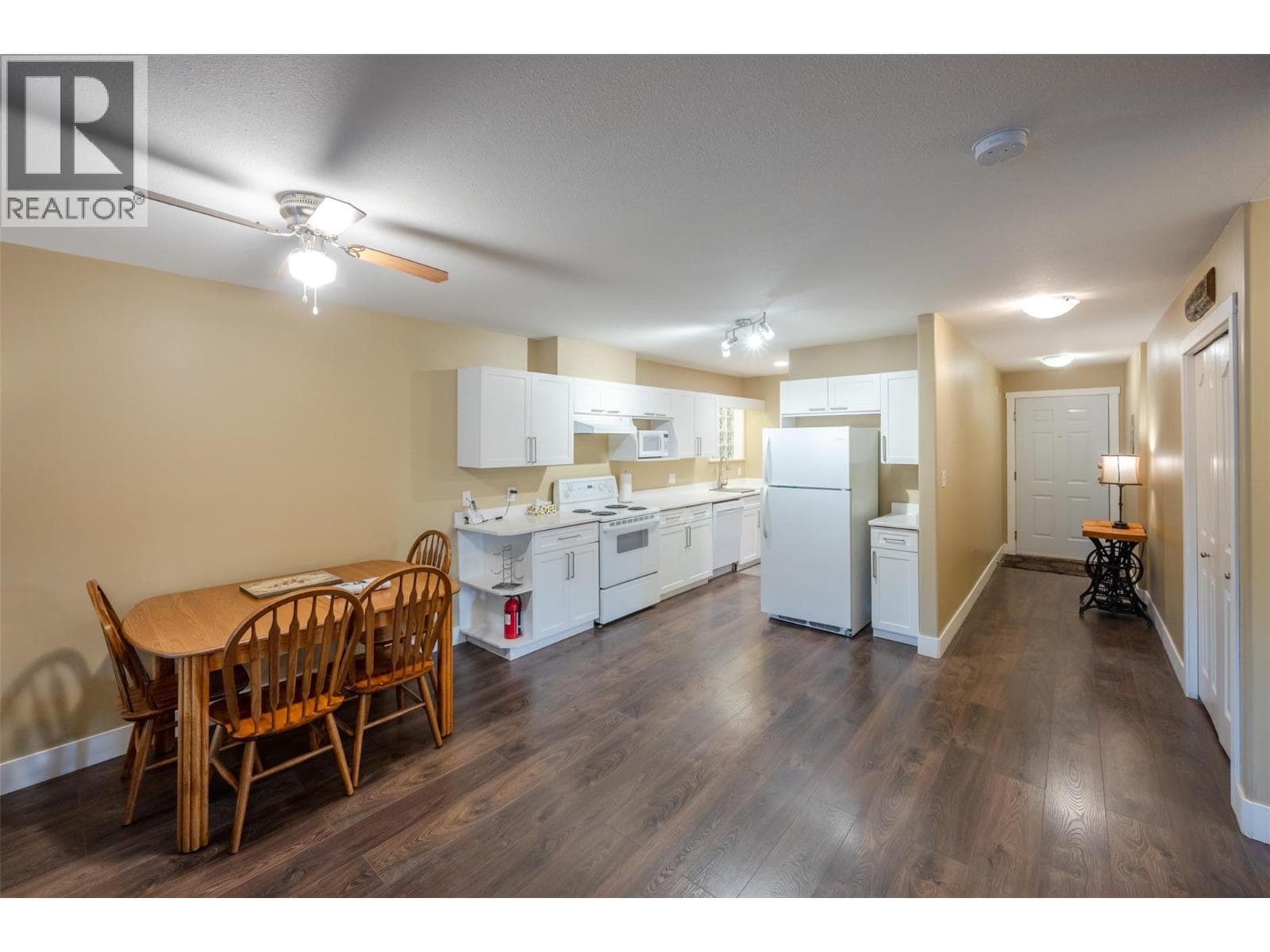 640 MAIN STREET UNIT 309, Interior REALTORS® — photo 3