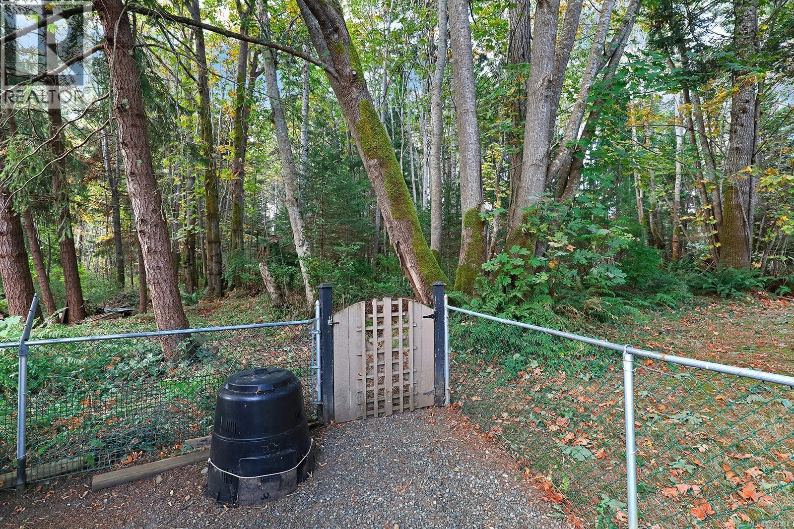 204 Spindrift Rd, Vancouver Island — photo 5