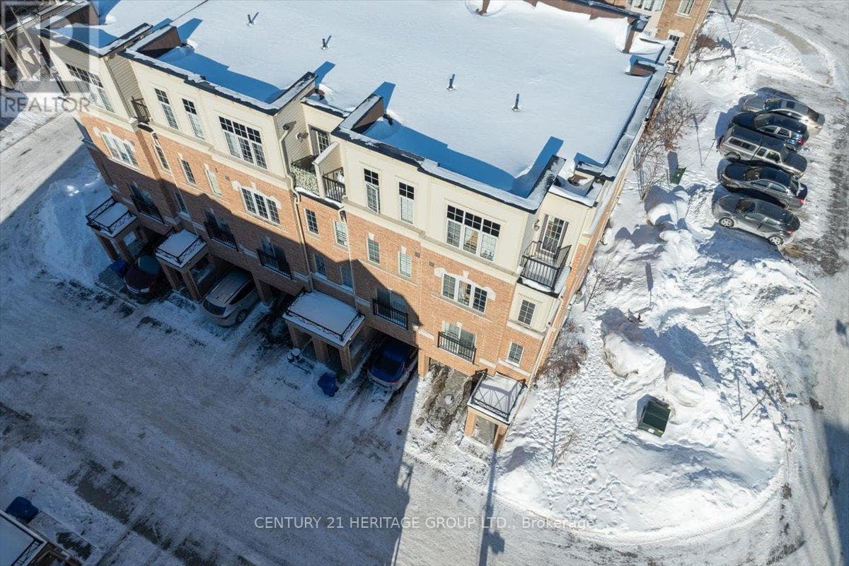 258 - 32 FOAL PATH S, Toronto — photo 5