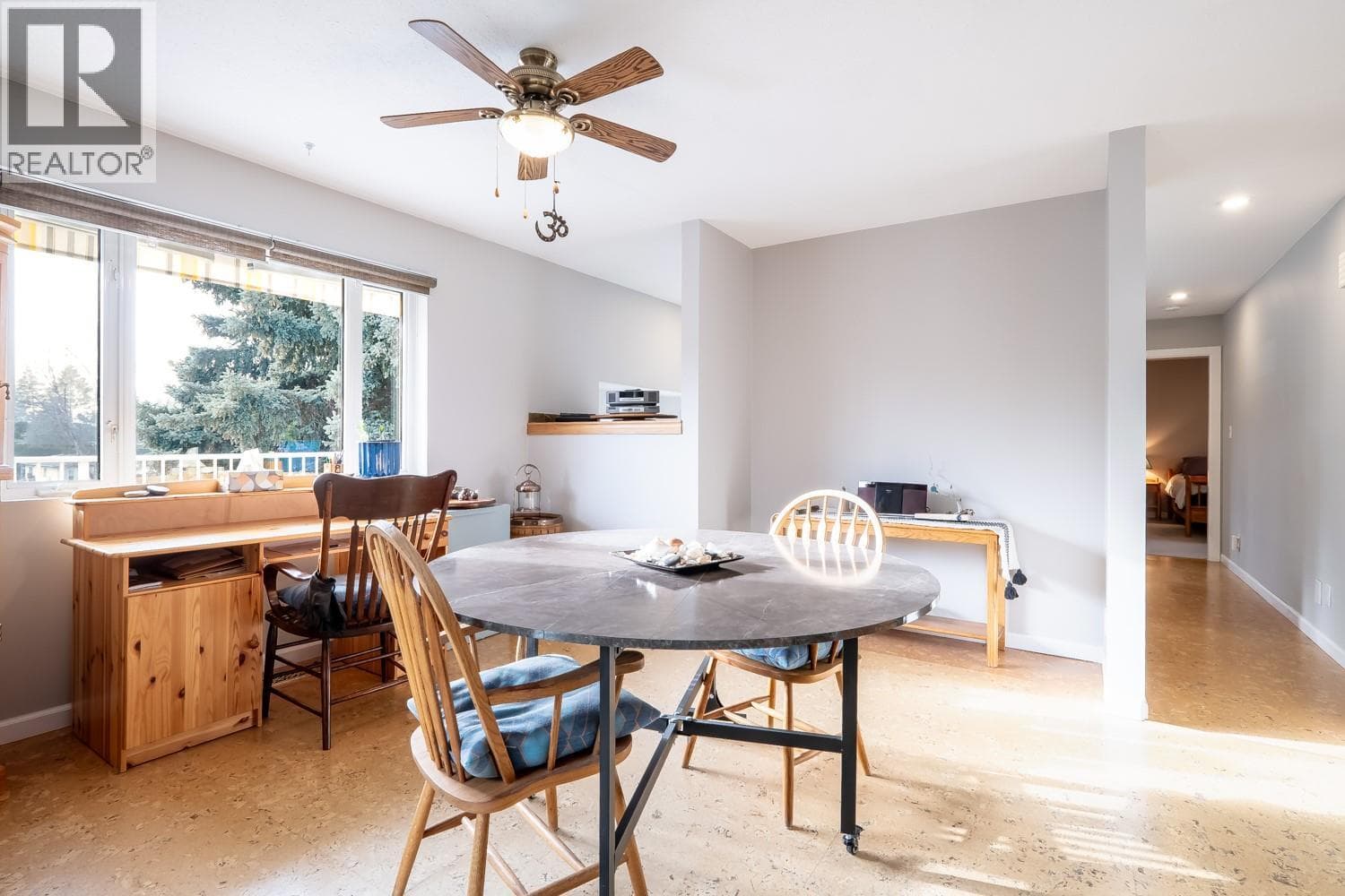 17017 Snow Avenue Unit# 6, Interior REALTORS® — photo 4
