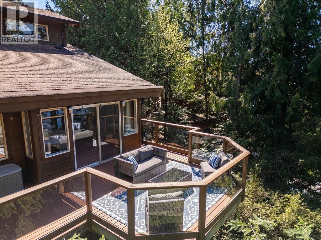 5864 SKOOKUMCHUK ROAD, Greater Vancouver — photo 3
