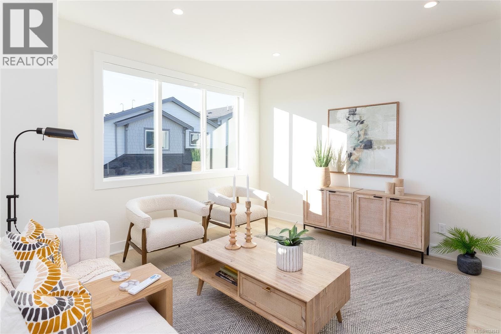 1425 Dolomite Ridge, Victoria — photo 3