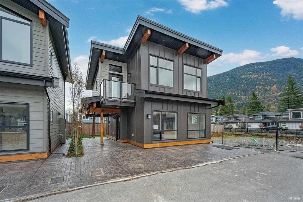21 798 HOT SPRINGS ROAD, Harrison Hot Springs, Chilliwack — photo 2
