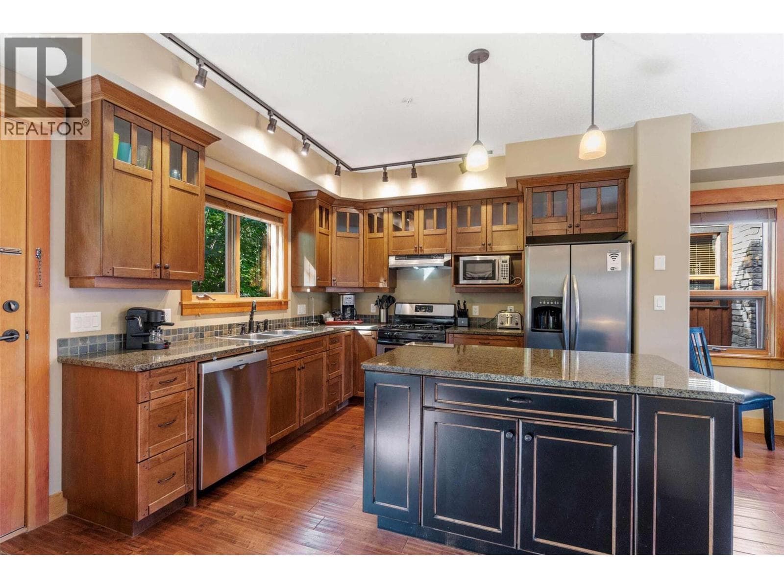2479 Eagle Bay Road Unit# 17, Interior REALTORS® — photo 5