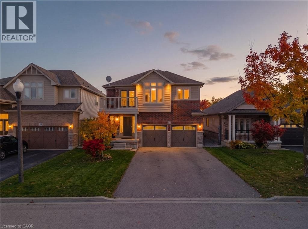 23 DOON CREEK STREET in Doon/Pioneer Park